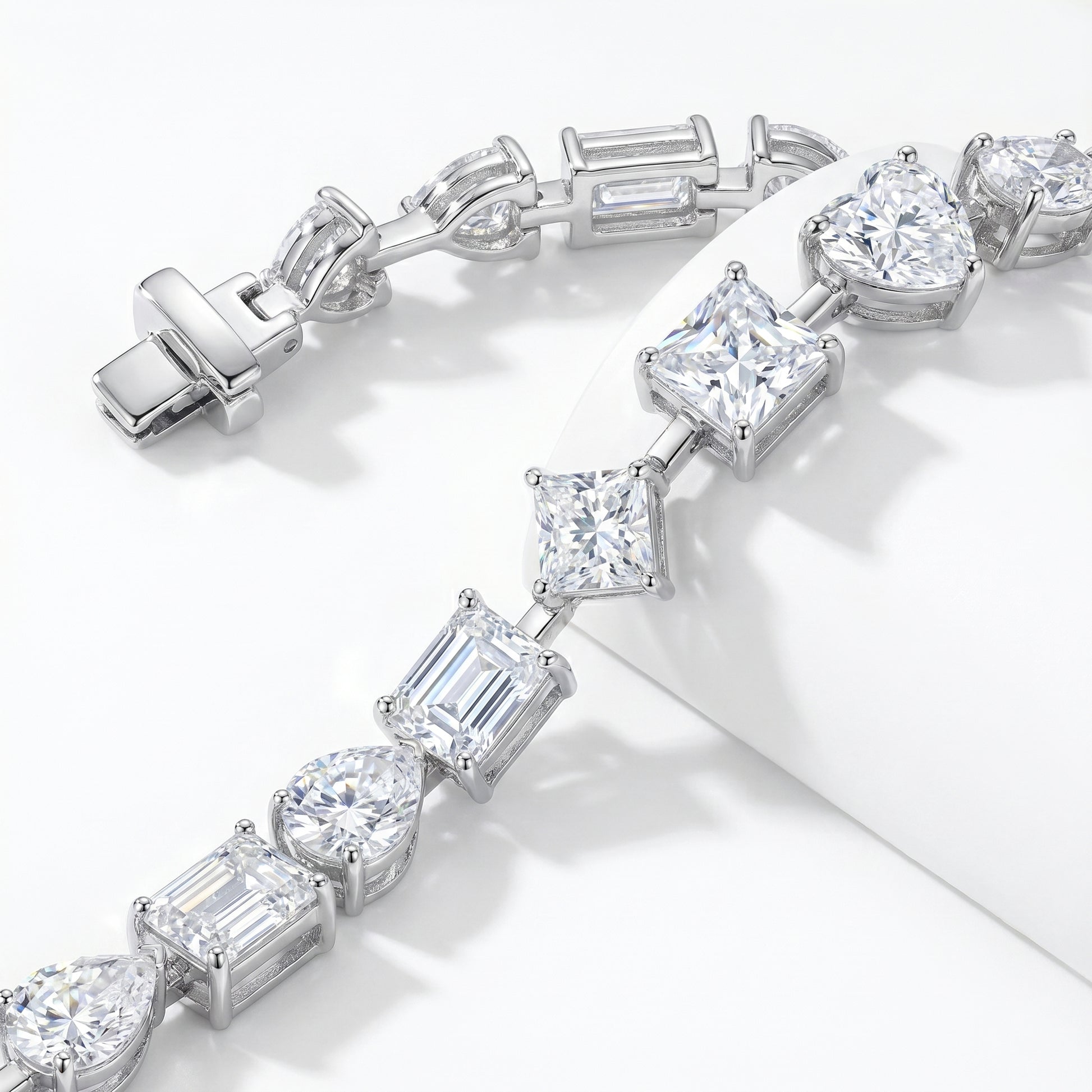 Macro close-up of the secure custom jewelry box clasp and intricate prong setting on the Luvia luxury bracelet.