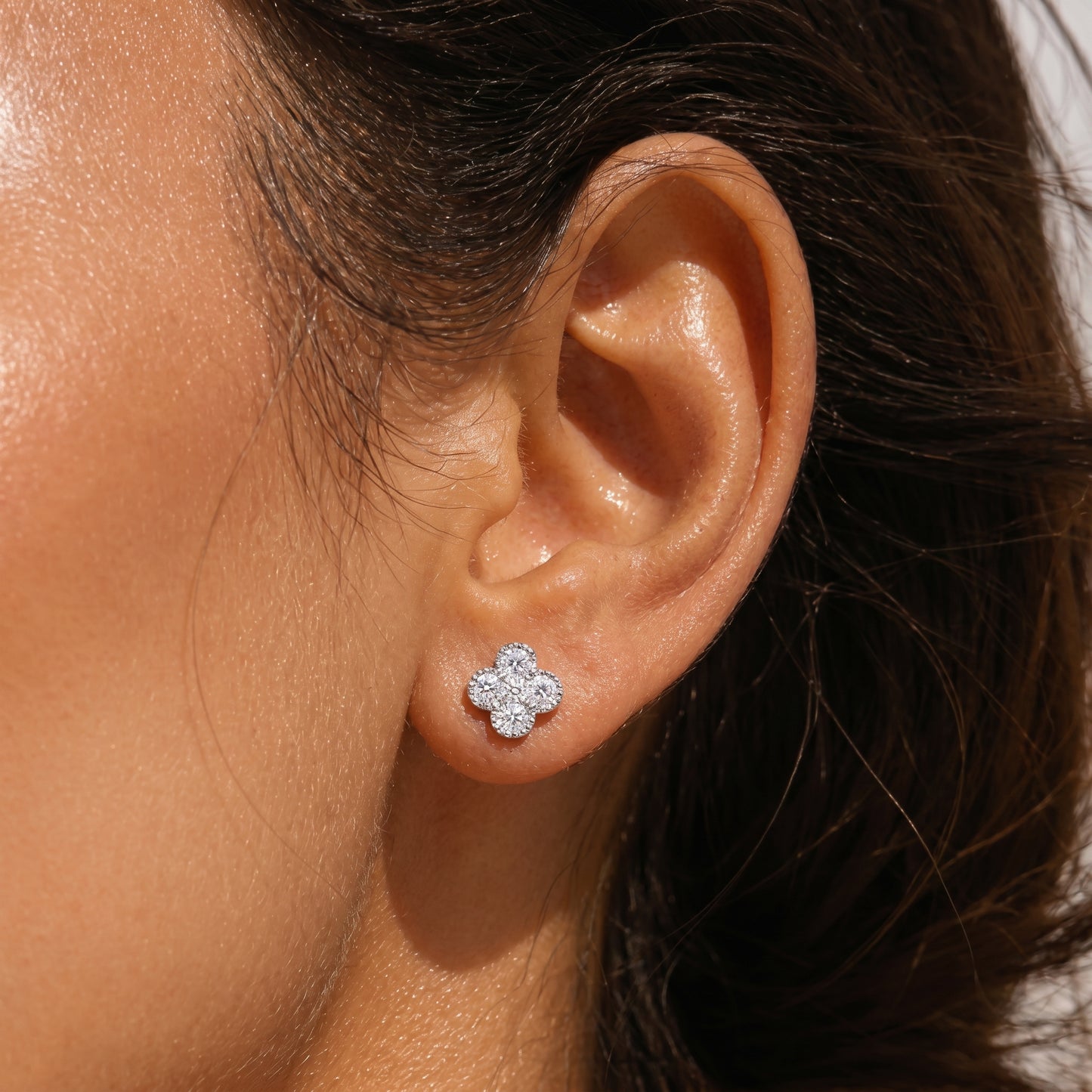 0.5ct (5.0mm) Moissanite clover earrings, perfect balance of size.